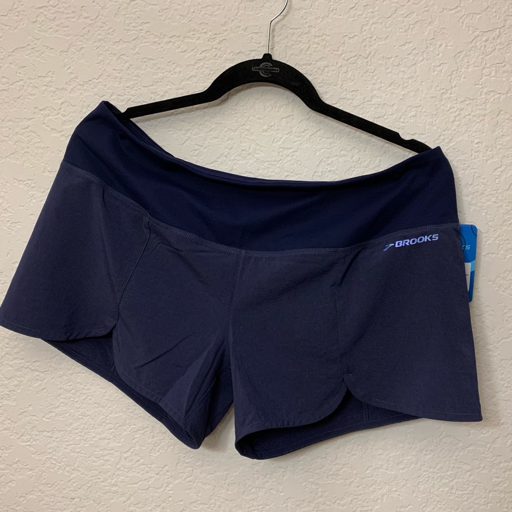 Brooks Racey 3.5 Heather baby blue lined shorts